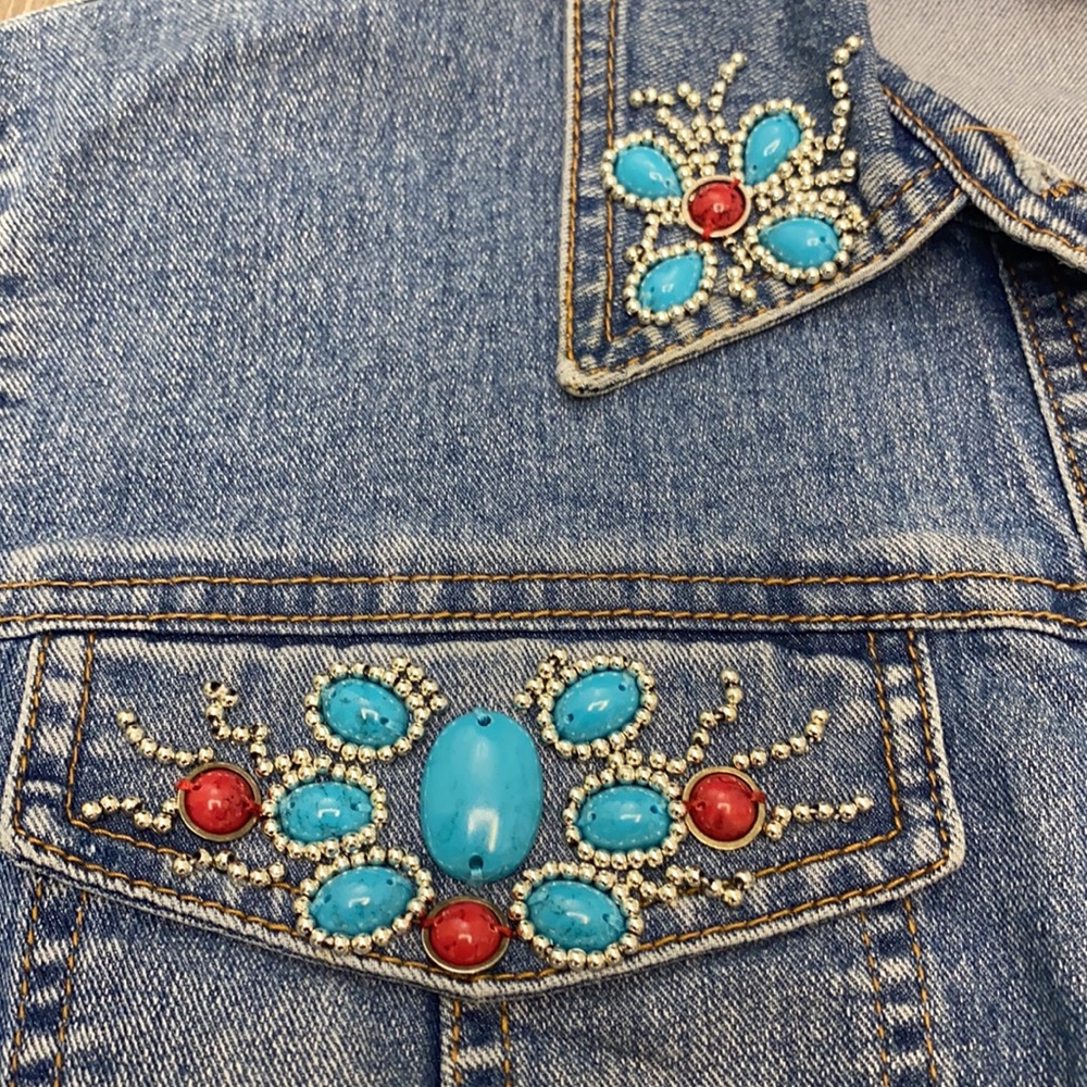 V Christina Women's Medium Blue Southwestern Influenced Jean Jacket - Picture 6 of 10